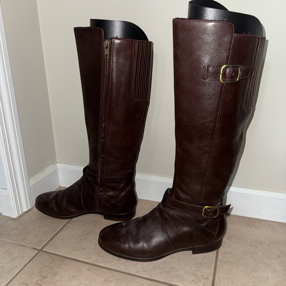 UGG Brown Winter Rain Boots with Decorative Buckles